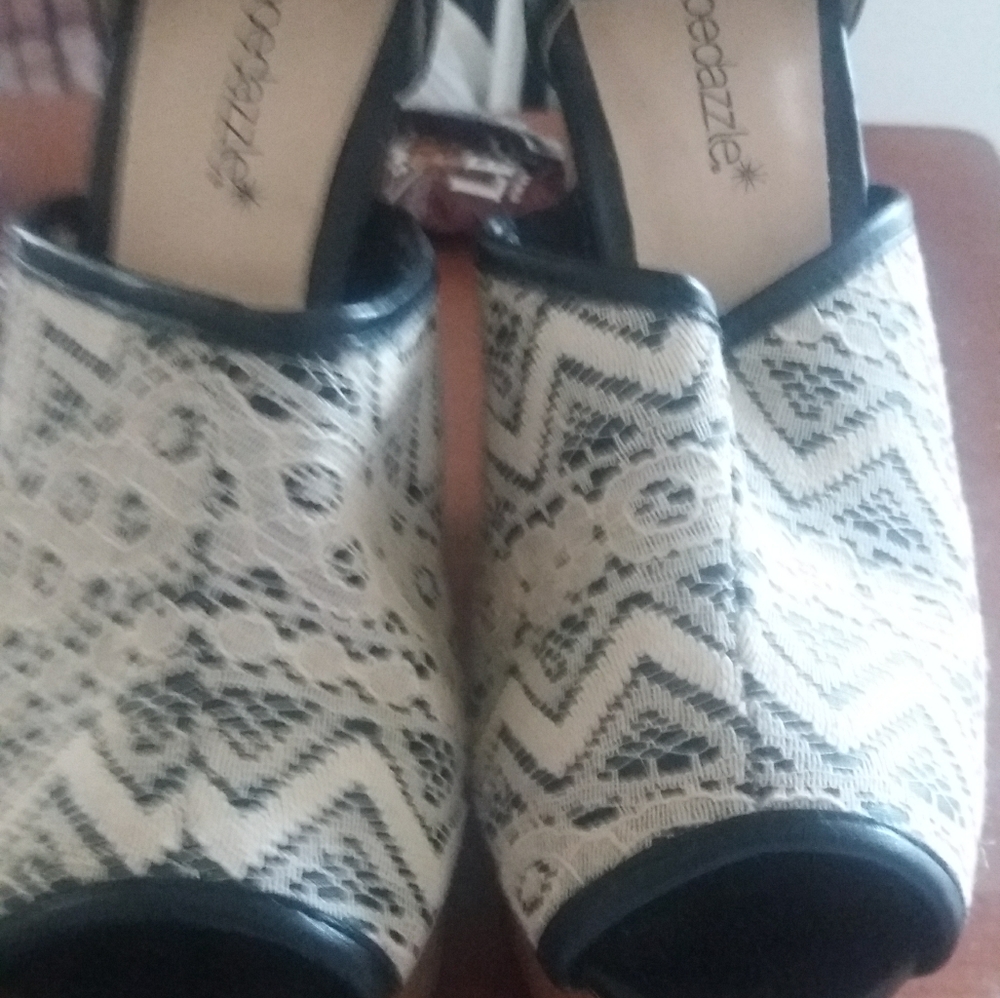 Black wedges with white lace front